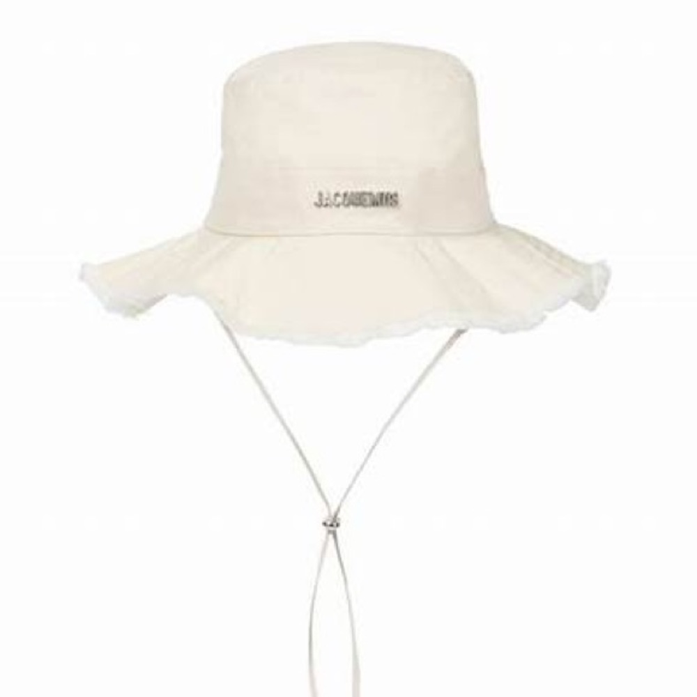 Ivory bucket hat